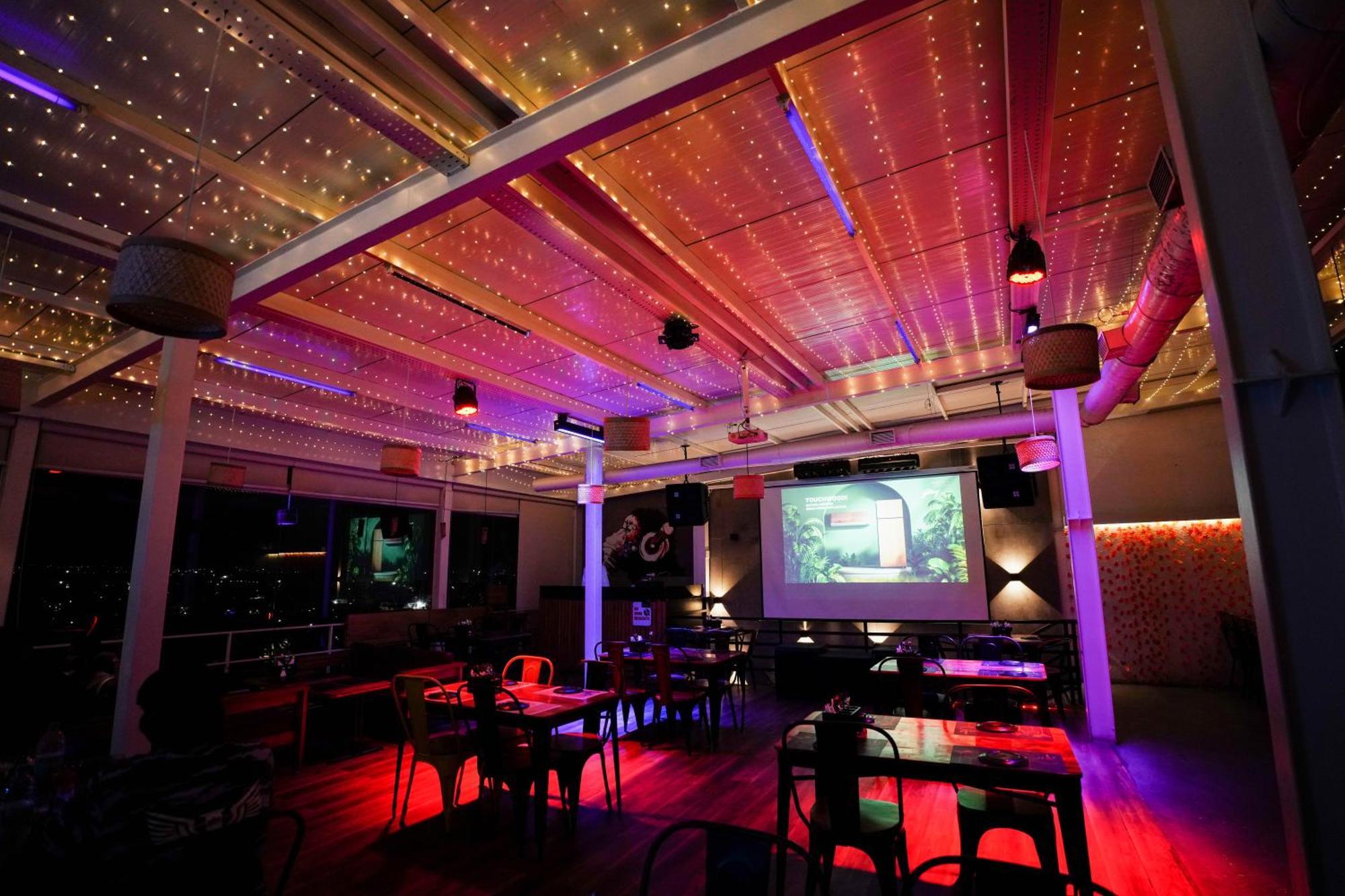 Cliff Embassy Banquet And Suites Shimoga Extérieur photo
